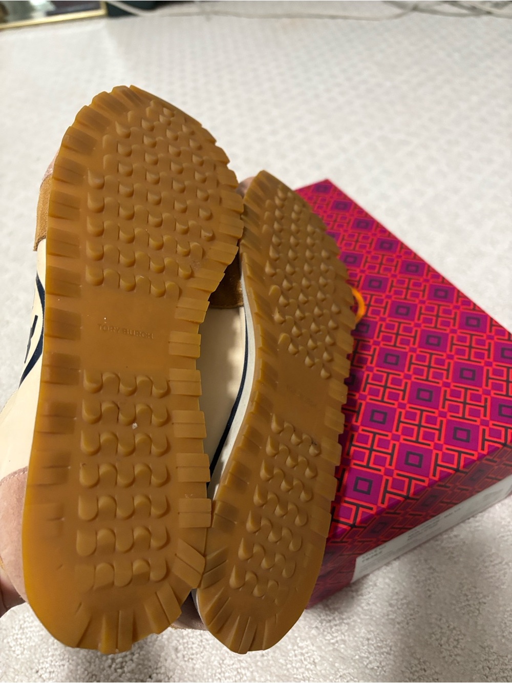 Tory Burch Annie Nylon/Nat Suede Runner - Picture 13 of 14